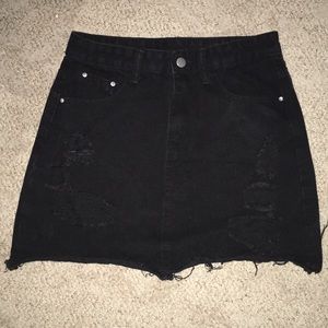 Distressed skirt🖤